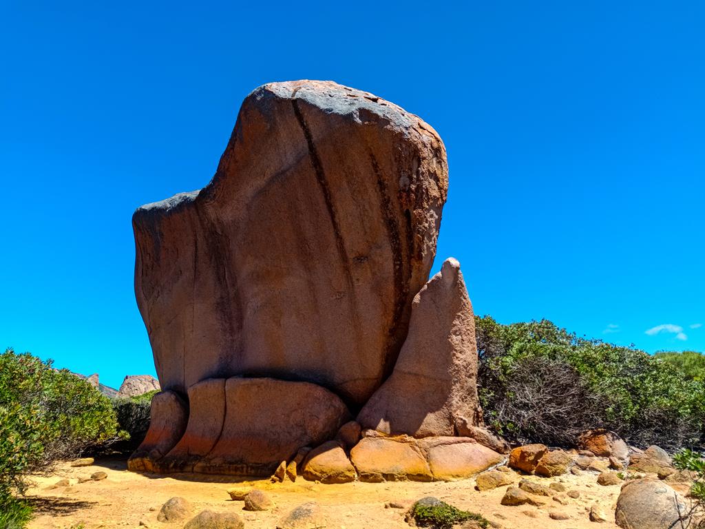 Whistling Rock at Thistle Cove in Cape Le Grand National Park