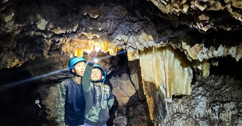 Giants Cave in Leeuwin Naturaliste National Park
