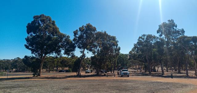 Very large and spacious Karda campground 
