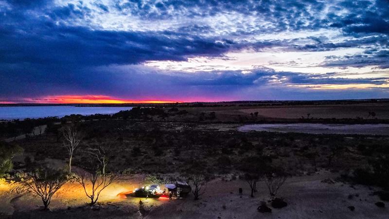 Vehicle camping near Baandee Lake