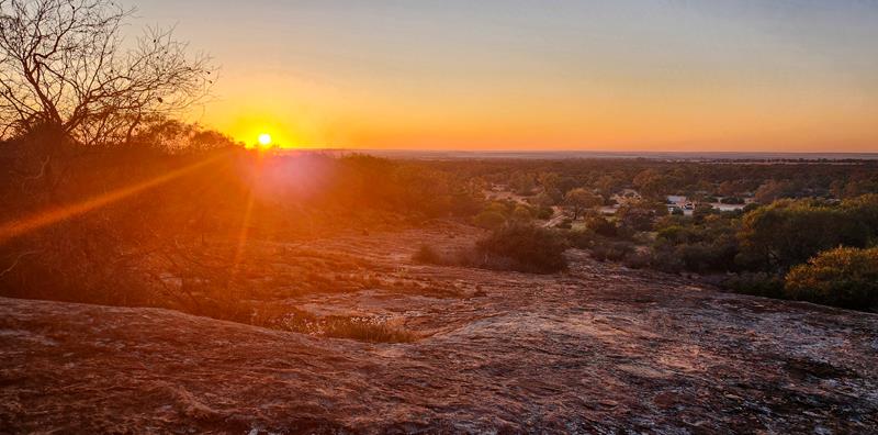 Sunrise over Mollerin Rock