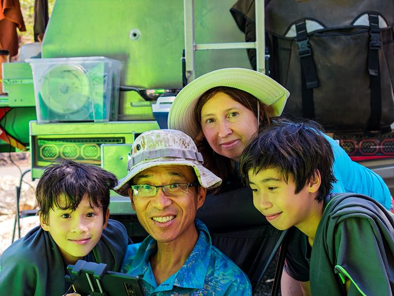 Family of 4 at Lane Cove National Park