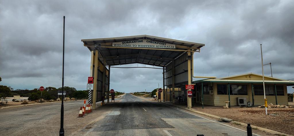 WA border quarantine point near Eucla on the Nullarbor