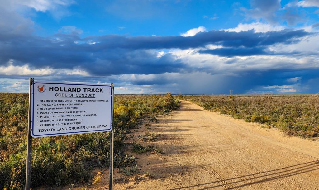 Holland Track intersection along the Granite and Woodlands Discovery Trail.